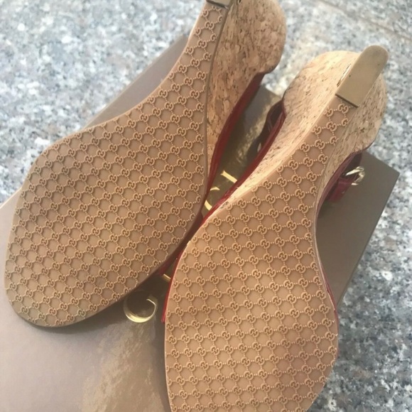 Brand New Gucci Red Patent Leather Cork Wedges - Picture 4 of 4